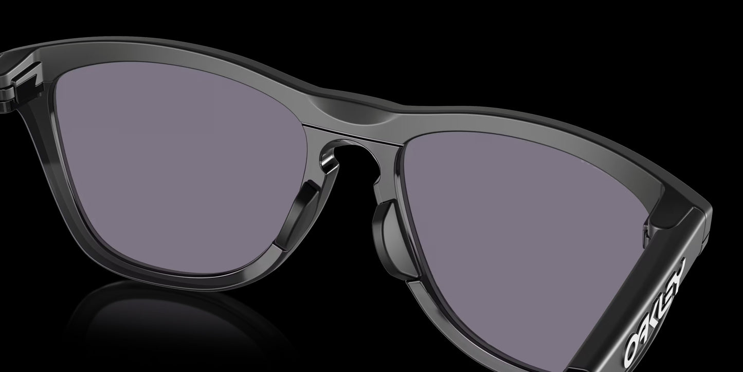 Exchange Sun Matte Black w/ Prizm Black Polarized Injected