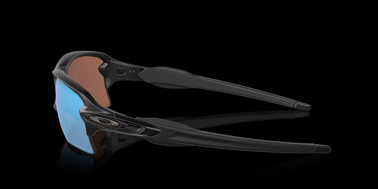 Flak 2.0 XL Matte Black w/ Prizm Deep H2O Polarized Injected