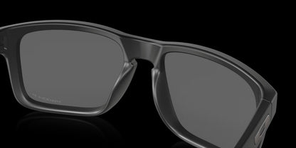 Holbrook Matte Black w/ Prizm Black Polarized Injected